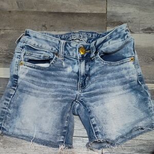 5/$25 SALE American Eagle Size 00 Outfitters Faded Blue Denim Cutoff Shorts